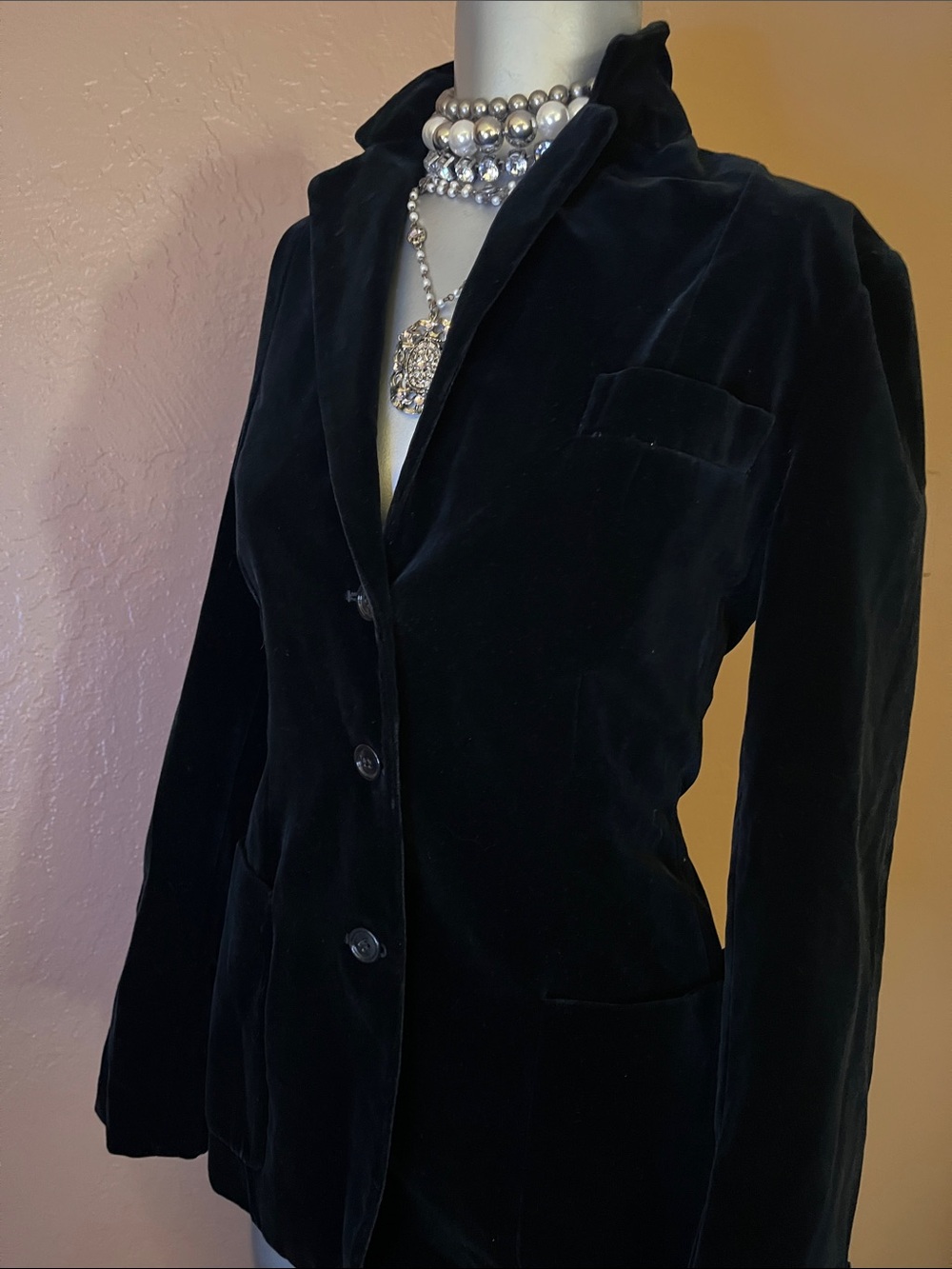 Vintage Lou Rose Classic Black Velvet Women's Blazer Jacket. Sz M